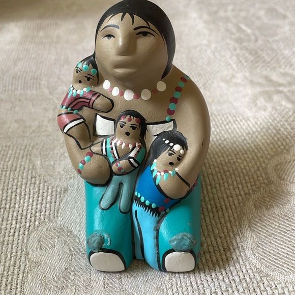 Storyteller Mother and kids 3 pc set Signed Southwest pottery hand made - Picture 4 of 11